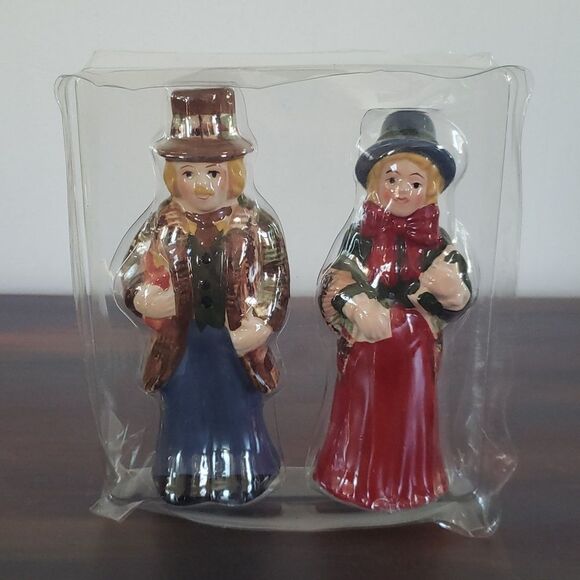 Caroling Couple Porcelain Salt and Pepper Shakers - Picture 11 of 12
